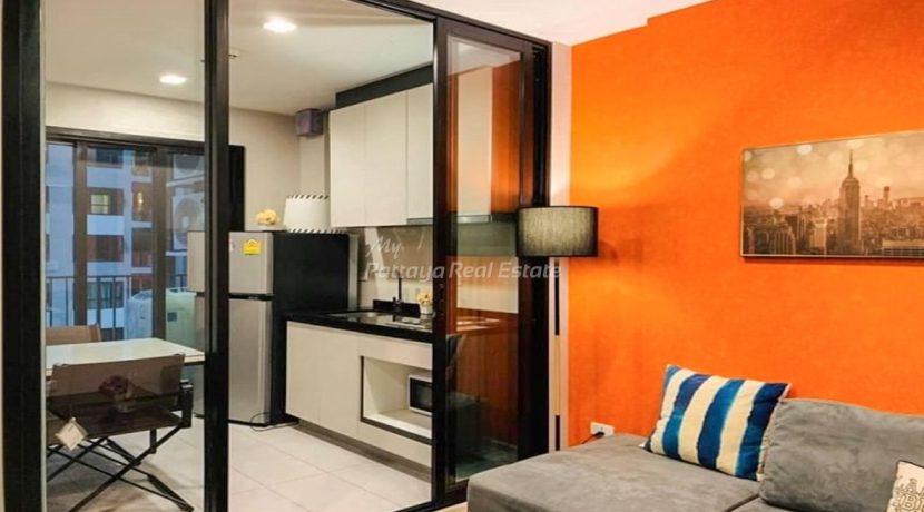 The Base Central Pattaya Condo For Sale & Rent 1 Bedroom With Partial Sea Views - BASE45