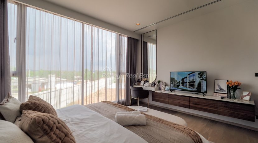 Highland Park Pool Villa 4 Bedroom With Private Pool in East Pattaya - HEHLP03