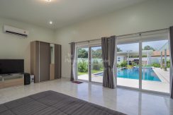 Single House For Sale in East Pattaya 3 Bedroom With Private Pool - HEPV01