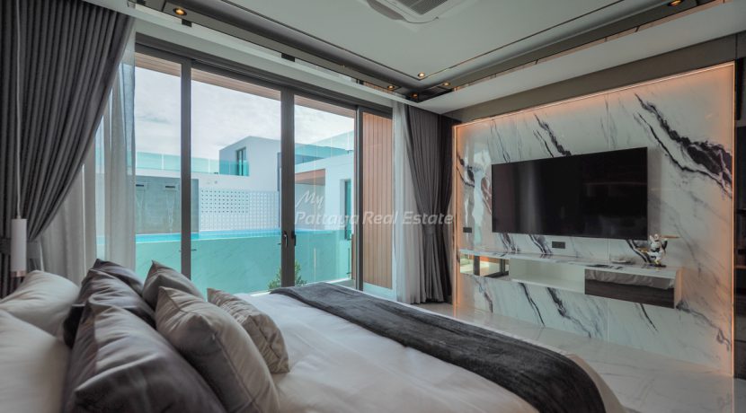 The Prestige Pattaya House For Sale in East Pattaya 6 Bedroom With Private Pool - HEPT01