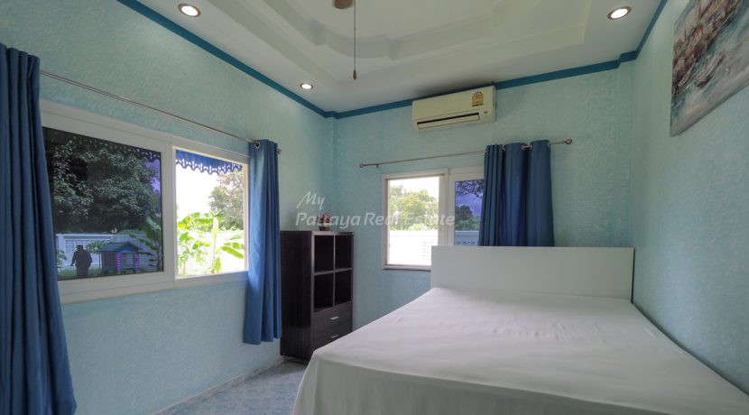 Private House For Sale in Mabprachan Lake With Private Pool - HE0016