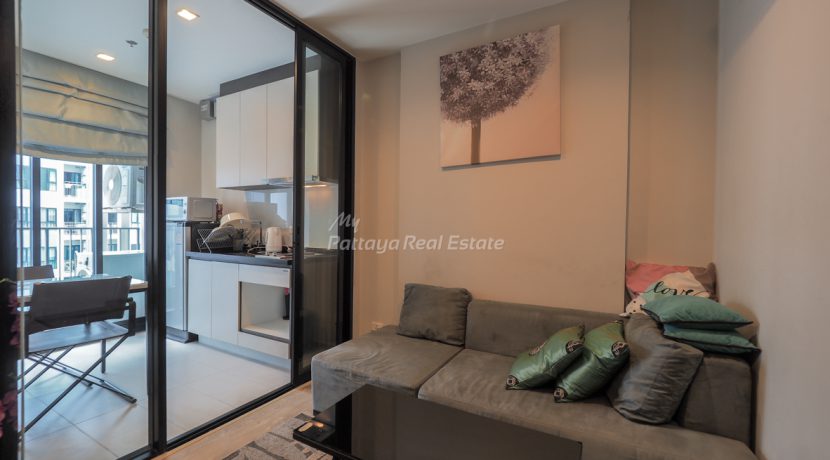 The Base Central Pattaya Condo Pattaya For Sale & Rent 1 Bedroom With Pool & Partial Sea Views - BASE47