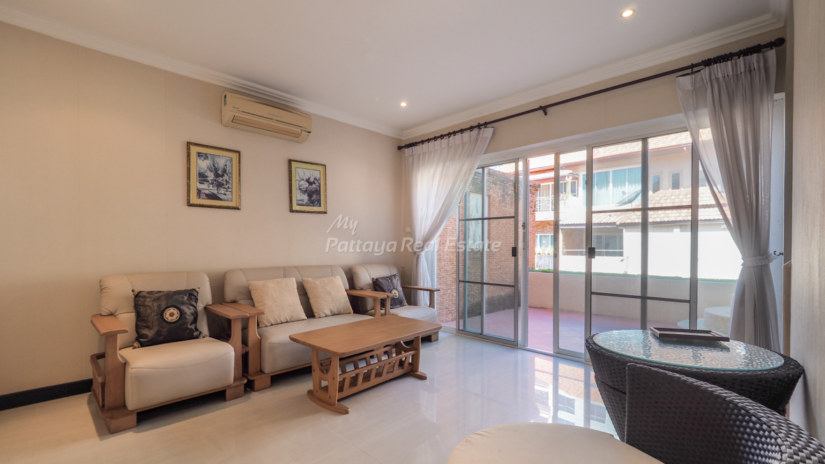 Beverly Hills Village Pattaya Townhouse For Sale – HP0010
