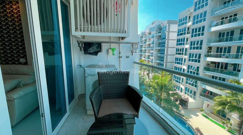 Grand Avenue Residence Pattaya For Sale & Rent 1 Bedroom With Pool Views - GRAND180R