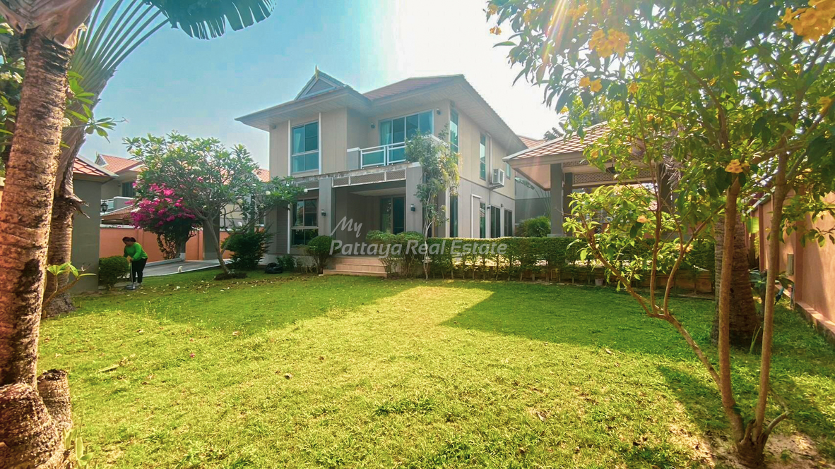 Grand Regent Phase 3 East Pattaya Pool Villa For Rent – HEGR04R