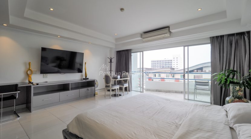 Peak Condominium Pattaya For Sale & Rent Studio With Sea Views - PEAKC01