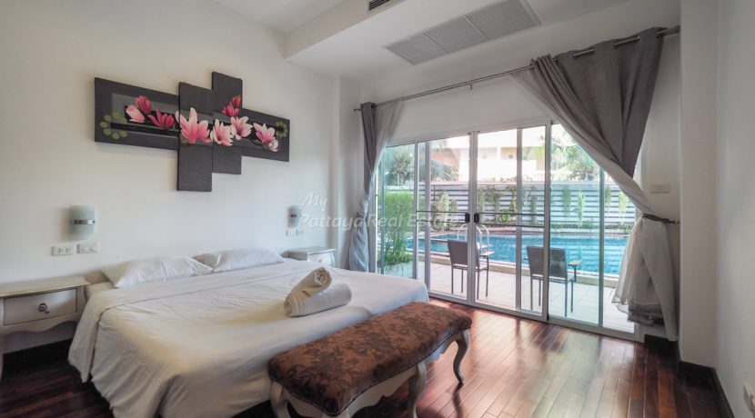 The Club House Pratumnak Condo For Sale & Rent 1 Bedroom With Direct Pool Access - CLUBH15
