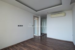 The Peak Towers Condo Pattaya For Sale & Rent 1 Bedroom With Partial Sea & Pool Views - PEAKT87