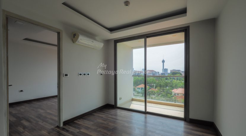 The Peak Towers Condo Pattaya For Sale & Rent 1 Bedroom With Partial Sea Views - PEAKT88