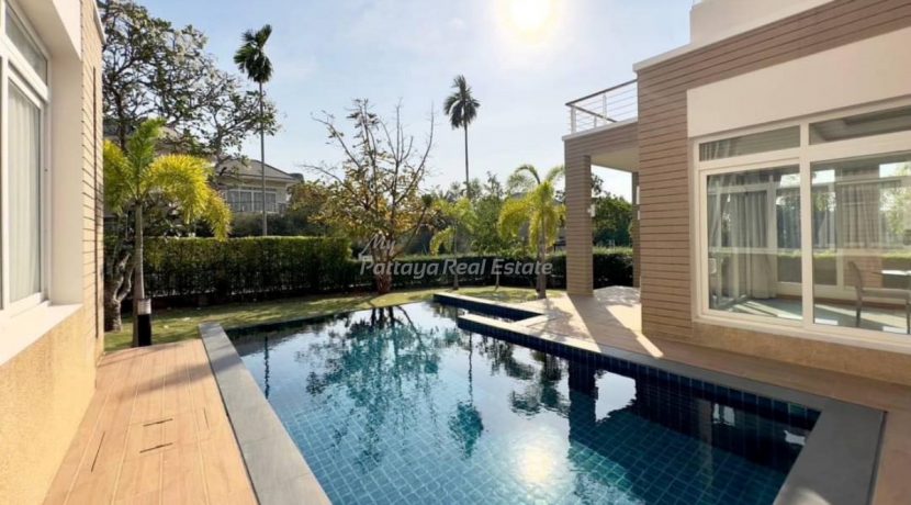 Beach House For Sale & Rent 4 Bedroom With Private Pool Close to the Beach in Pattaya - HBBTL01