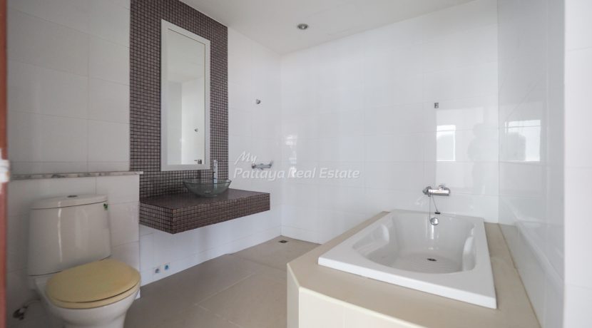 Diamond Suites Resort Pattaya Condo For Sale & Rent 1 Bedroom With City Views - DS32
